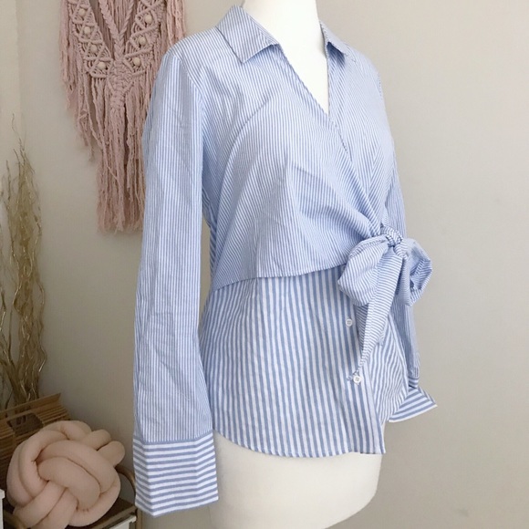 ROMEO + JULIET COUTURE Striped Tie Front Top - Picture 2 of 8